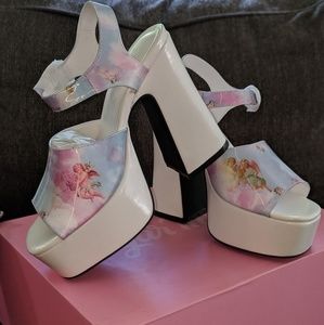 Dolls Kill Sz 7 New in box